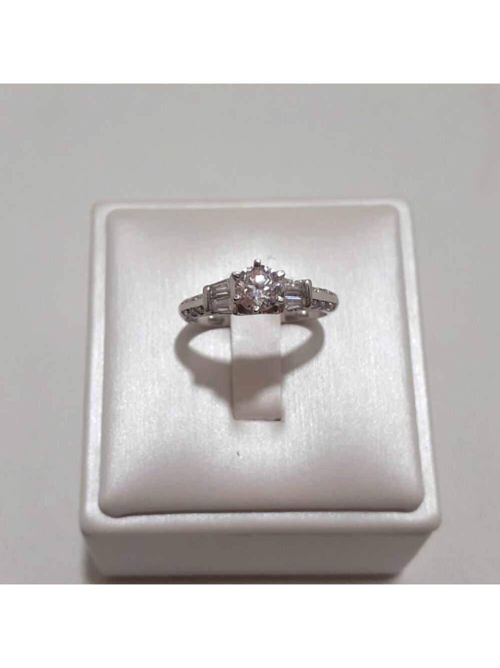 Sterling Silver Ladies Ring Round CZ with Baguettes Size 8